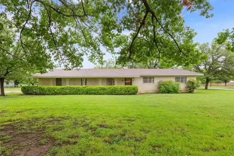 Exterior - 2416 Gary Ln, Waco, TX 76708 photo 5 of 8