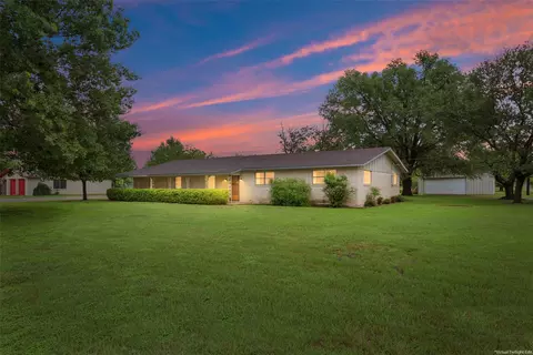 2416 Gary Ln, Waco, TX 76708