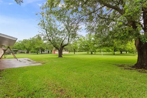 Exterior - 2416 Gary Ln, Waco, TX 76708 photo 7 of 8