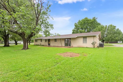 Exterior - 2416 Gary Ln, Waco, TX 76708 photo 6 of 8
