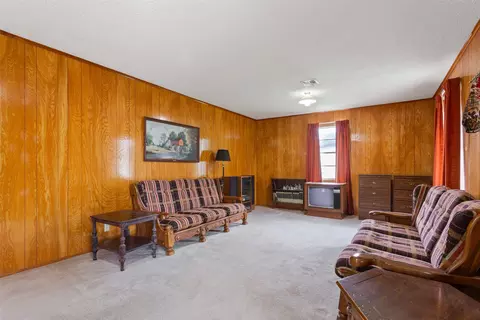 Living - 2416 Gary Ln, Waco, TX 76708 photo 3 of 4