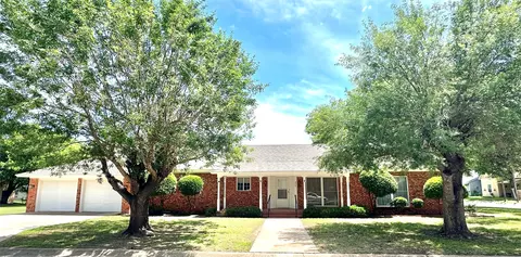211 Spill St, Winters, TX 79567