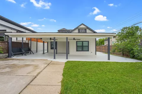 300 Steinman Ave, Dallas, TX 75203