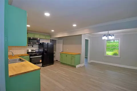 Kitchen - 104 Orr St, Sarepta, LA 71071 photo 1 of 3