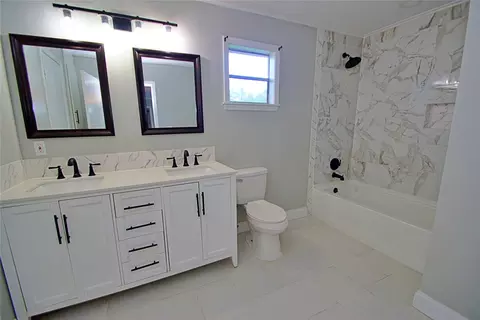 Bath - 104 Orr St, Sarepta, LA 71071 photo 2 of 3