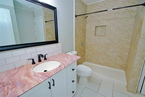 Bath - 104 Orr St, Sarepta, LA 71071 photo 3 of 3