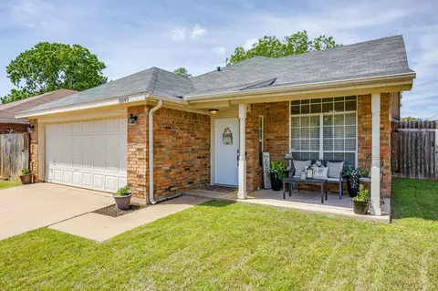 8849 Mystic Trl, Fort Worth, TX 76118