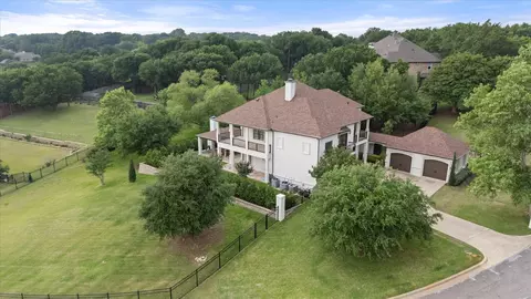 8924 Waterchase Cir, Fort Worth, TX 76120