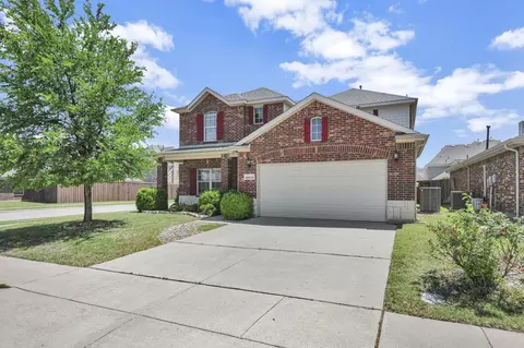 15724 Landing Creek Ln, Roanoke, TX 76262
