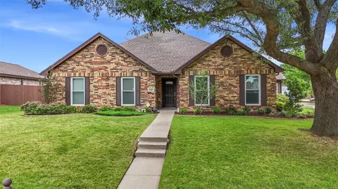 827 Heatherwood Dr, Wylie, TX 75098