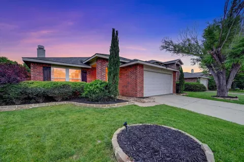 2320 Bradford Pear Dr, Little Elm, TX 75068