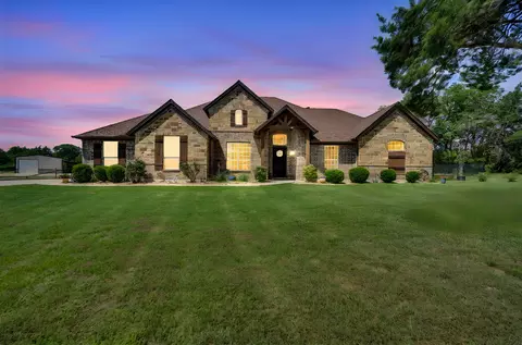 140 Taylor Ridge Dr, Waxahachie, TX 75167