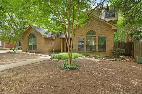1929 Highland Park Cir, Denton, TX 76205