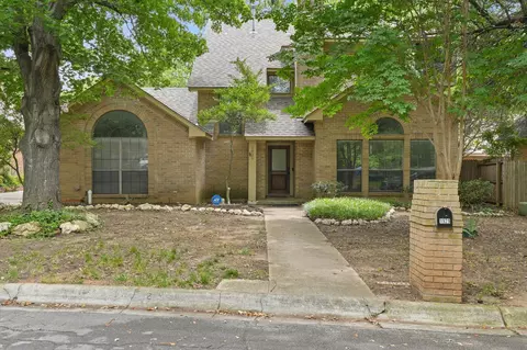 1929 Highland Park Cir, Denton, TX 76205