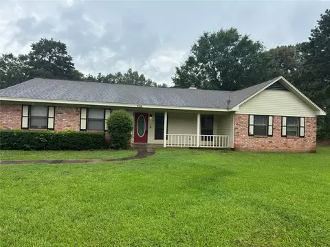 386 Country Club Cir, Minden, LA 71055