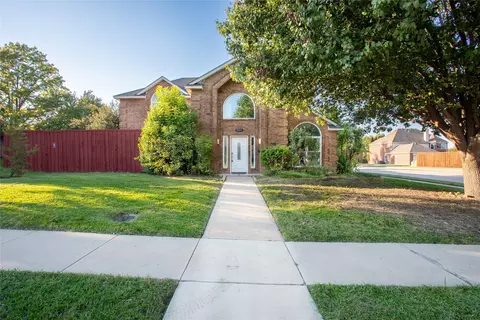 2044 Hillshire Dr, Lewisville, TX 75067