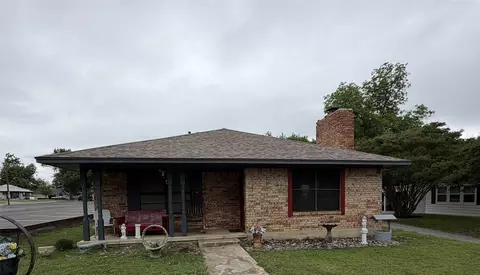 305 N N Un, Whitesboro, TX 76273