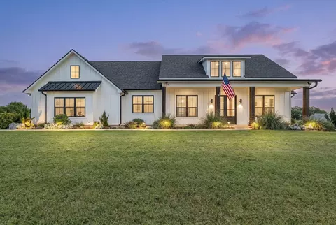 3861 Birdie Ln, Lorena, TX 76655
