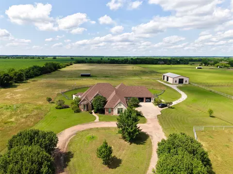 2300 Berend Rd, Pilot Point, TX 76258