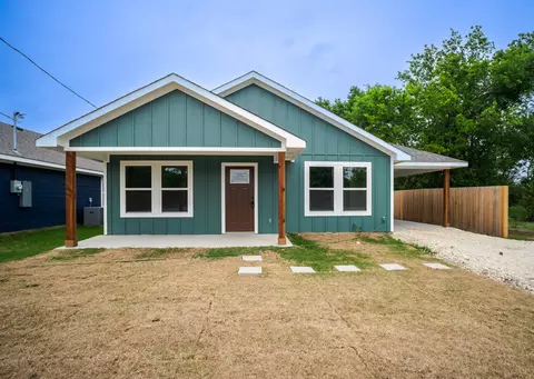1333 E Palestine, Mexia, TX 76667