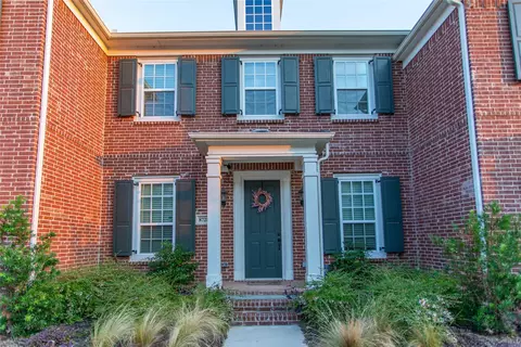 8728 Ice House Dr, North Richland Hills, TX 76180