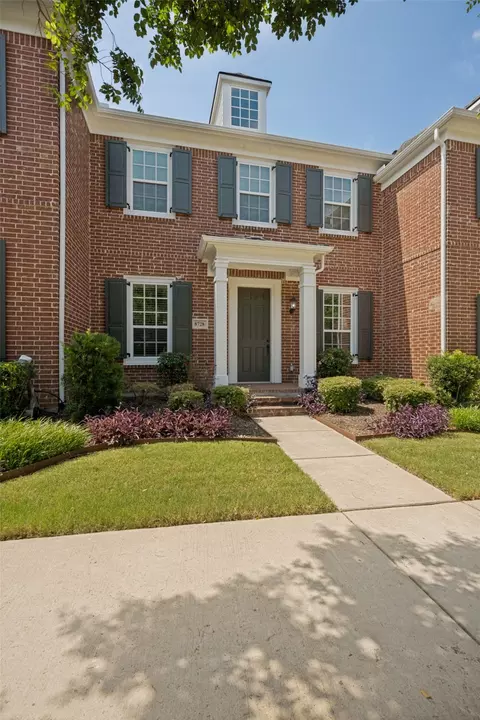 8728 Ice House Dr, North Richland Hills, TX 76180
