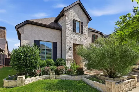 2425 Hunters Blvd, Lewisville, TX 75056