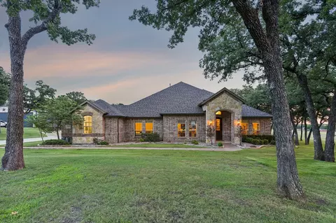 120 Hidden Valley Airpark, Shady Shores, TX 76208