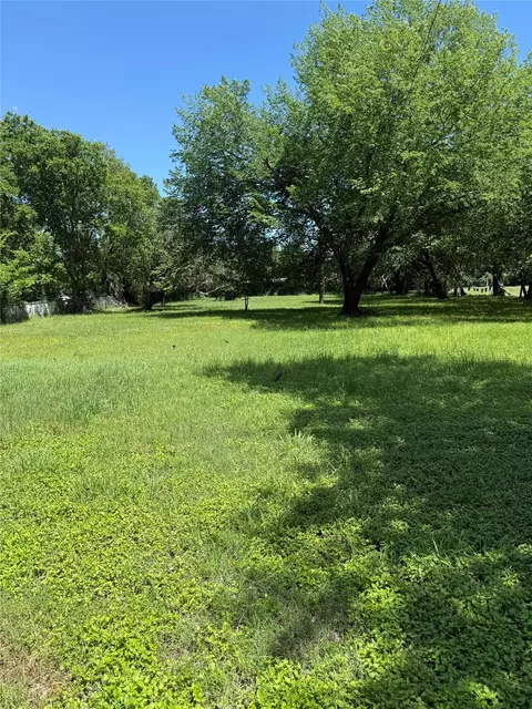 1022 Armeda Ave, Irving, TX 75061