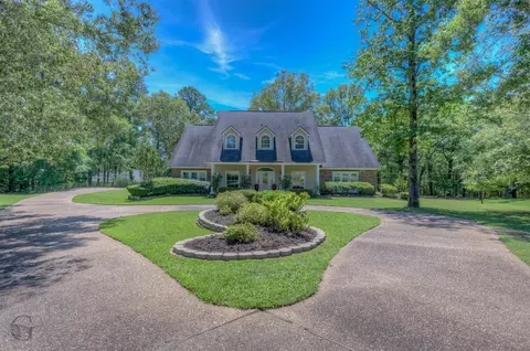 10685 Saint Charles Pl, Keithville, LA 71047