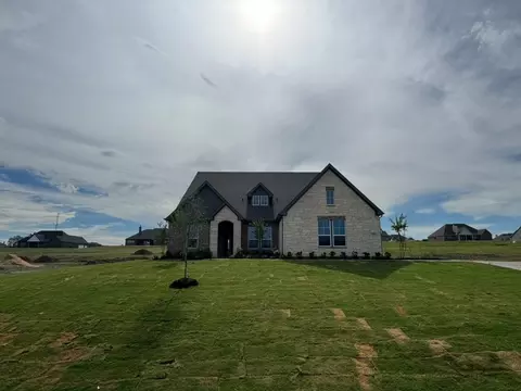 707 Water Side Dr, Van Alstyne, TX 75495