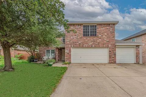2020 Wellington Pt, Heartland, TX 75126