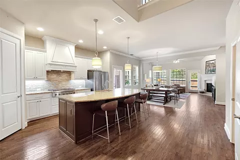 428 King Galloway Dr, Lewisville, TX 75056
