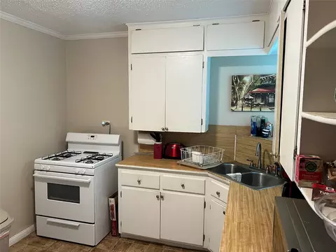 Kitchen - 2220 E Jackson St, Paris, TX 75460 photo 1 of 2