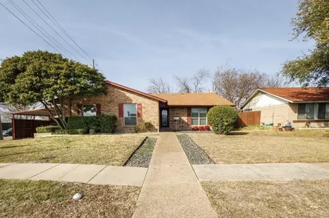 2101 Deerfield Dr, Carrollton, TX 75007