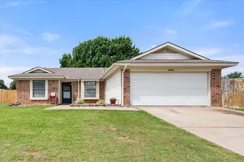 4212 Glen Pines Dr, Arlington, TX 76016