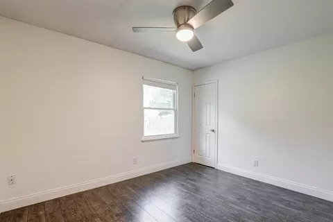 Bedroom - 500 Moss Hill Ln, Euless, TX 76039 photo 4 of 4