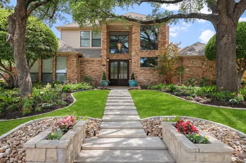 5800 Gallant Fox Ln, Plano, TX 75093