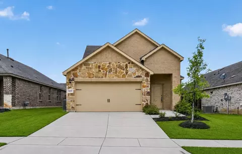 3955 Oak Creek Cir, Denison, TX 75020