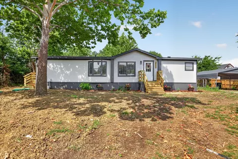 2533 Tommys Ct, Alvarado, TX 76009