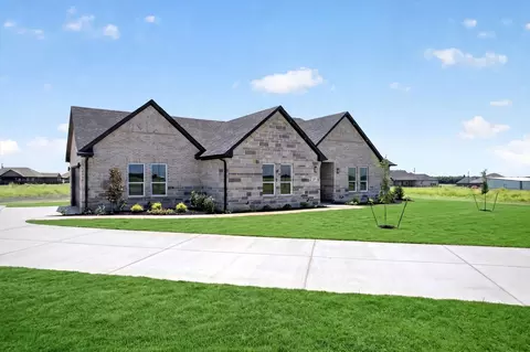 Exterior - 215 Regina St, Celeste, TX 75452 photo 4 of 5