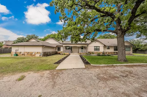 2313 Hickory Creek Rd, Denton, TX 76210