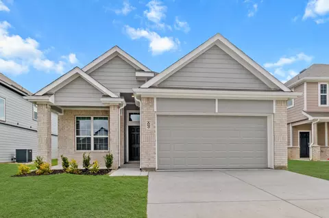 10637 Stag Ln, Crowley, TX 76036