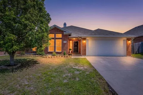 602 Boulder Creek Dr, Alvarado, TX 76009