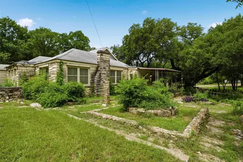 Exterior - 3722 N 27th St, Waco, TX 76708 photo 6 of 9