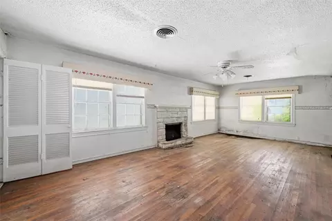 Living - 3722 N 27th St, Waco, TX 76708 photo 1 of 5