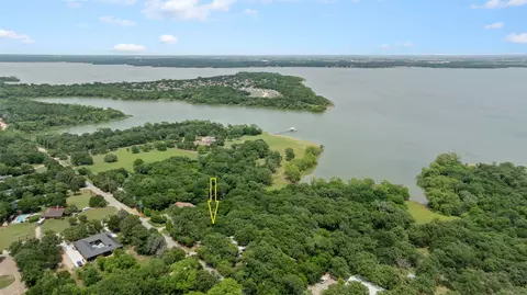403 S Shady Shores Rd, Shady Shores, TX 76208