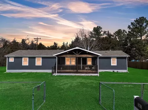 583 Hillcrest Cir, Gordonville, TX 76245