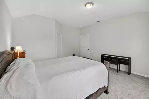 Bedroom - 901 E 3rd St, Springtown, TX 76082 photo 5 of 7