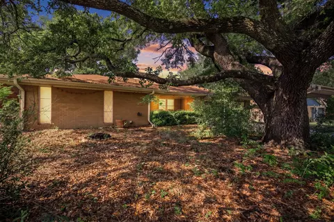 104 Forest Ln, Hillsboro, TX 76645
